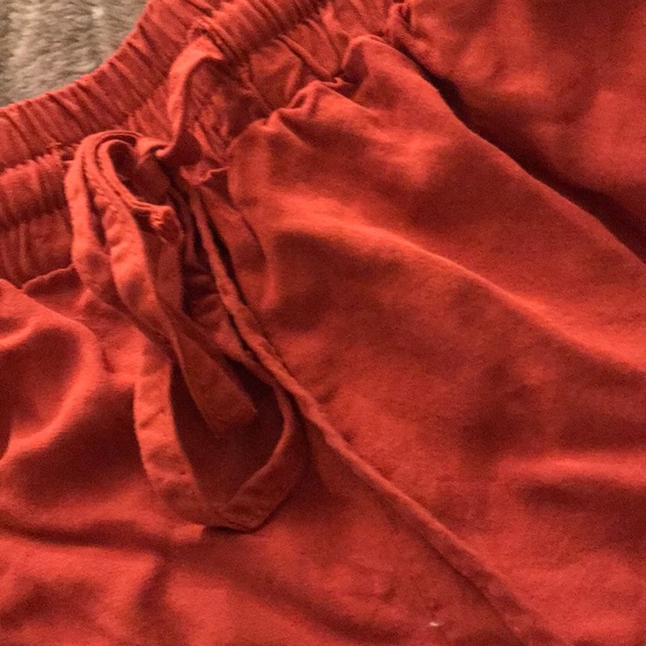 Shorts - Picture 3 of 4